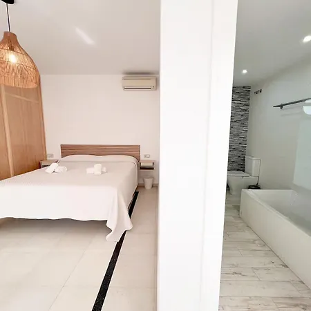 Villa Malibu Close To Puerto Banus By Marbella