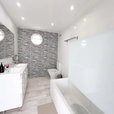 Malibu Close To Puerto Banus By Villa Marbella