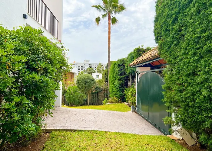Villa Malibu Close To Puerto Banus By