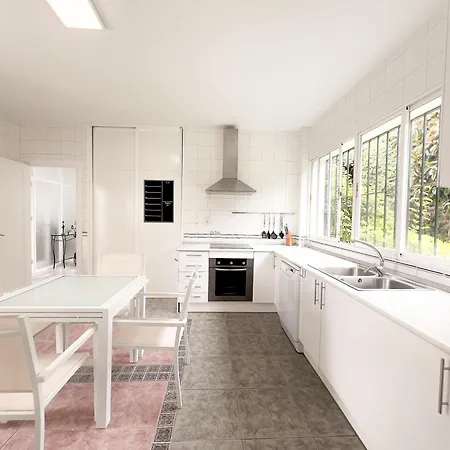 Vila Malibu Close To Puerto Banus By *